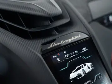 LAMBORGHINI Revuelto Full carbon int. & ext. I Carbon roof I