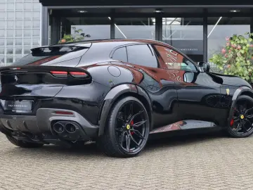 FERRARI Purosangue 6.5 V12   NOVITEC  Carbon in ext.  Li