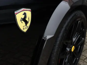 FERRARI Purosangue 6.5 V12   NOVITEC  Carbon in ext.  Li