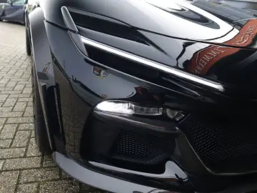 FERRARI Purosangue 6.5 V12   NOVITEC  Carbon in ext.  Li