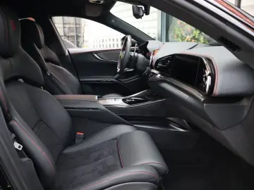 FERRARI Purosangue 6.5 V12   NOVITEC  Carbon in ext.  Li