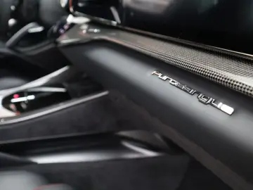 FERRARI Purosangue 6.5 V12   NOVITEC  Carbon in ext.  Li