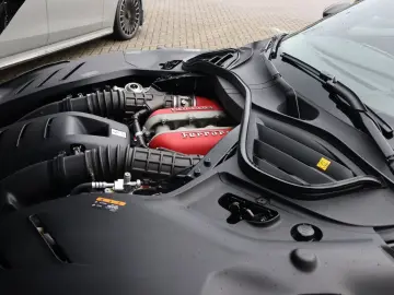 FERRARI Purosangue 6.5 V12   NOVITEC  Carbon in ext.  Li