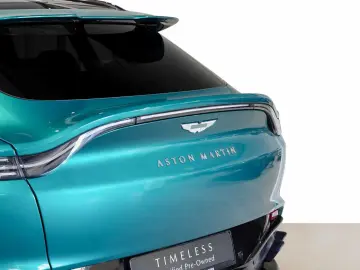 ASTON MARTIN DBX 707 -Podium Green-