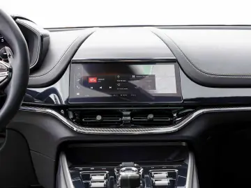 ASTON MARTIN DBX 707 -Podium Green-