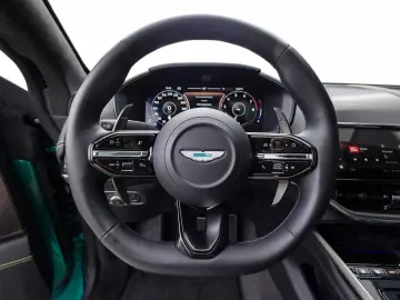 ASTON MARTIN DBX 707 -Podium Green-