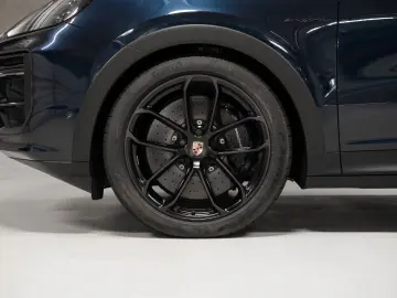 PORSCHE Cayenne Turbo E-Hybrid Coupe mit GT-Paket HeadUp