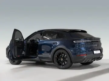 PORSCHE Cayenne Turbo E-Hybrid Coupe mit GT-Paket HeadUp