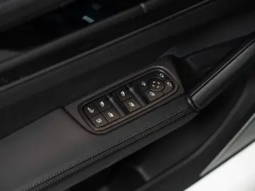 PORSCHE Cayenne Turbo E-Hybrid Coupe mit GT-Paket HeadUp