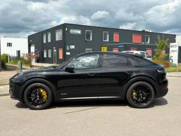 PORSCHE Cayenne Coupe Turbo E-Hybrid mit GT-Paket