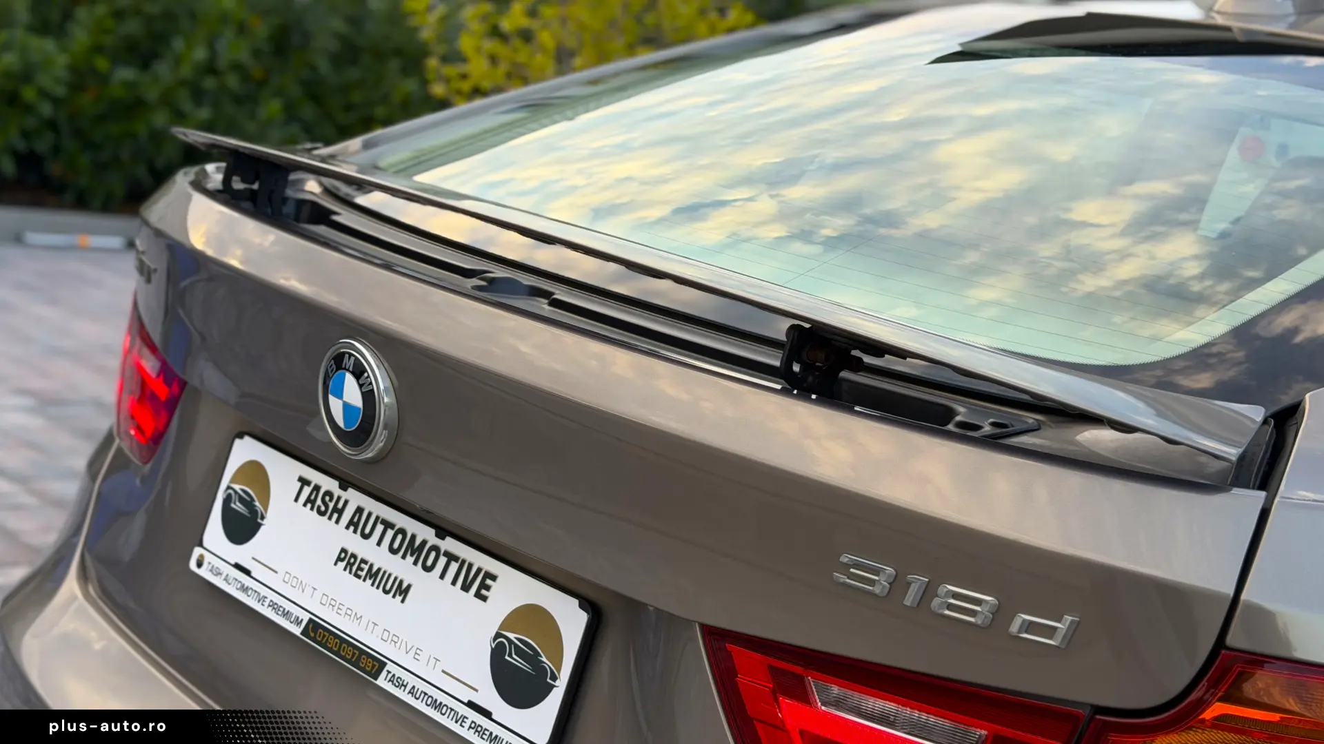 BMW 3 SERIES GT 318D – AUTOMATIC - 143 CP - 2014