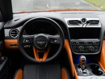 BENTLEY Bentayga S 4WD MASSAGE.MATRIX.ACC.AHK NEUZUSTAND