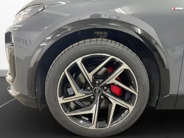 AUDI Q6 e-tron qu. edition one S-line AHK Matrix LM 2