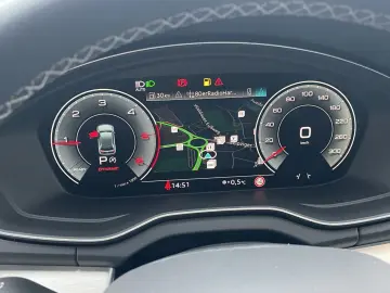AUDI Q5 SB 40 TDI qu. S line Matrix B&O Pano Kamera