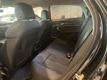 AUDI Q8 e-tron Sportback 50 qu advanced AIR KAMERA