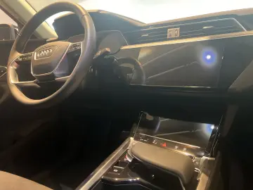 AUDI Q8 e-tron Sportback 50 qu advanced AIR KAMERA