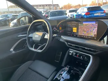 AUDI Q5 SUV TFSI qu 2x S line MATRIX BEIFAHRERDISPLAY