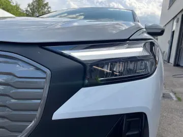 AUDI Q4 e-tron  SHZ NAVI KAMERA LED GRA  Navi LED