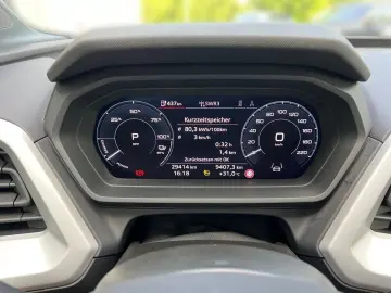 AUDI Q4 e-tron  SHZ NAVI KAMERA LED GRA  Navi LED