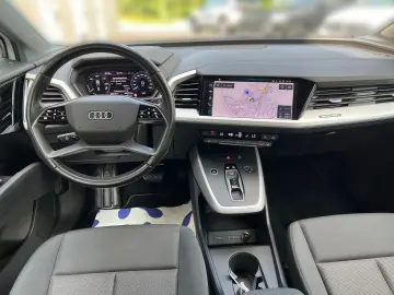 AUDI Q4 e-tron  SHZ NAVI KAMERA LED GRA  Navi LED
