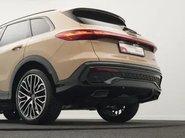 AUDI Q5 TFSI quattro S line  NAV AHK 360 MATRIX LANE
