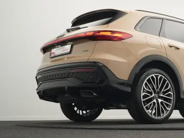 AUDI Q5 TFSI quattro S line  NAV AHK 360 MATRIX LANE