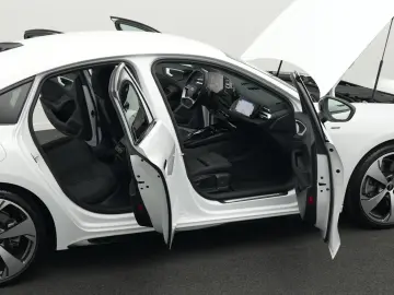 AUDI A5 Limousine e-hybrid quattro  AHK-Vor. S-Line