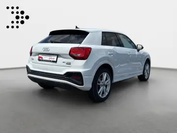 AUDI Q2 40 TFSI quattro S-LINE LED AHK LEDER NAVI-PLU