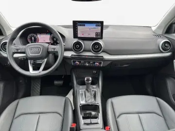AUDI Q2 40 TFSI quattro S-LINE LED AHK LEDER NAVI-PLU