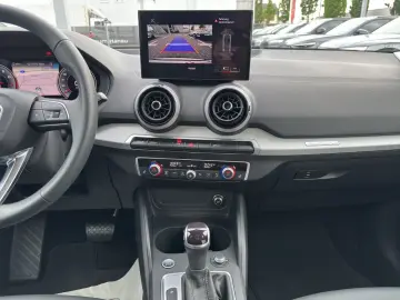 AUDI Q2 40 TFSI quattro S-LINE LED AHK LEDER NAVI-PLU