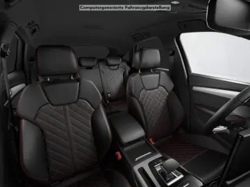 AUDI Q5 Sportb. 55 TFSIe qu. S tronic S line AHK