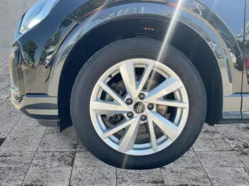 AUDI Q2 40 TFSI QU S-TR ADVANCED LED NAVI RFK ACC 17