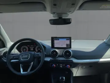 AUDI Q2 40 TFSI QU S-TR ADVANCED LED NAVI RFK ACC 17