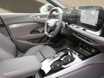 AUDI A5 Lim. e-hybrid Q S line 19  PANO MATRIX B&O