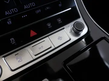 AUDI Q8 60 TFSI e quattro Pro Line S Competition   49