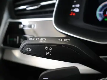 AUDI Q8 60 TFSI e quattro Pro Line S Competition   49