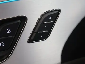 AUDI Q8 60 TFSI e quattro Pro Line S Competition   49