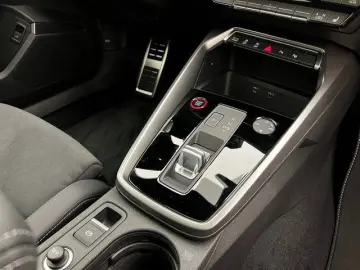 AUDI S3 Lim. TFSI Quattro STronic SchwarzPano19Matrix