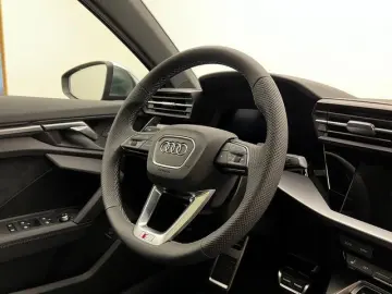 AUDI S3 Lim. TFSI Quattro STronic SchwarzPano19Matrix