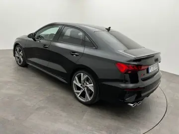 AUDI S3 Lim. TFSI Quattro STronic SchwarzPano19Matrix