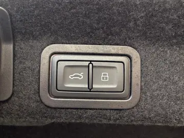 AUDI A6 40TDI Design MEMO LEDER SHZ NAVI KAMER ACC 18