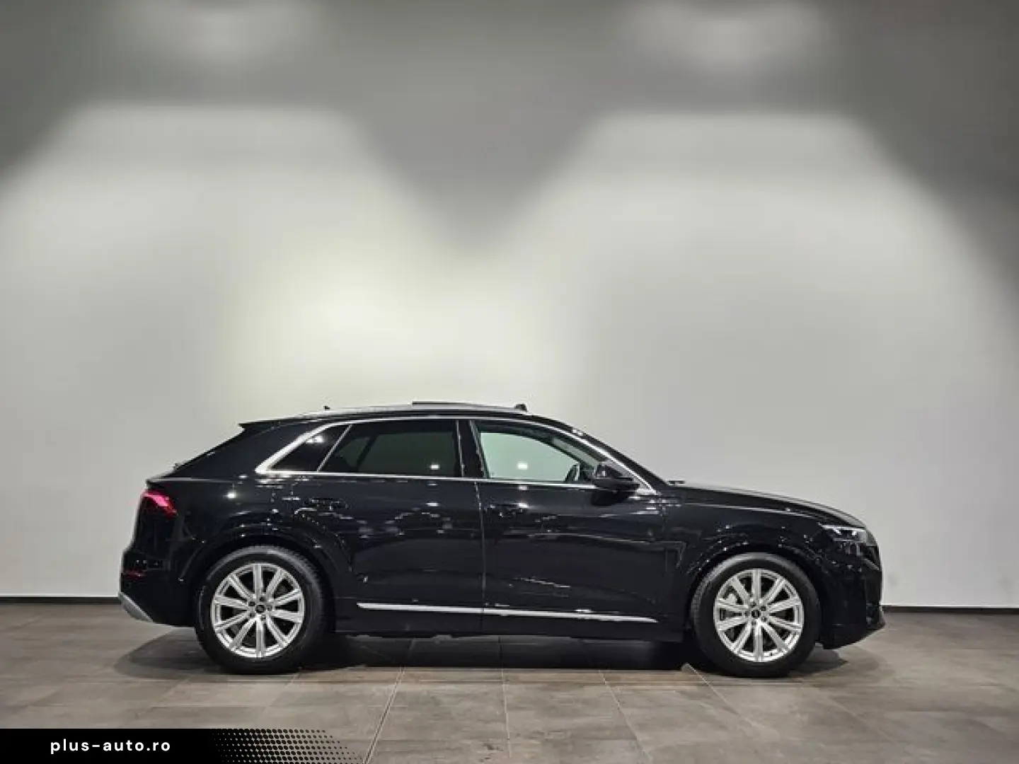 AUDI Q8 55 TFSI e Pano Softc B&O HuD Massage AHK  23'