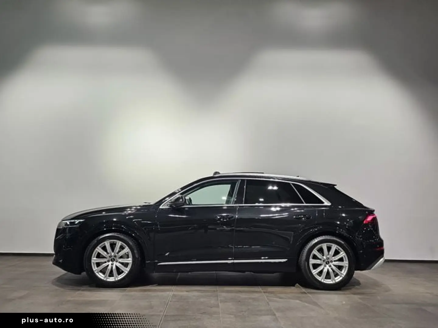 AUDI Q8 55 TFSI e Pano Softc B&O HuD Massage AHK  23'