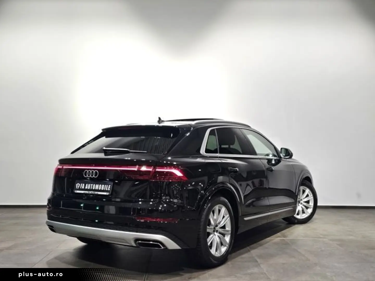 AUDI Q8 55 TFSI e Pano Softc B&O HuD Massage AHK  23'