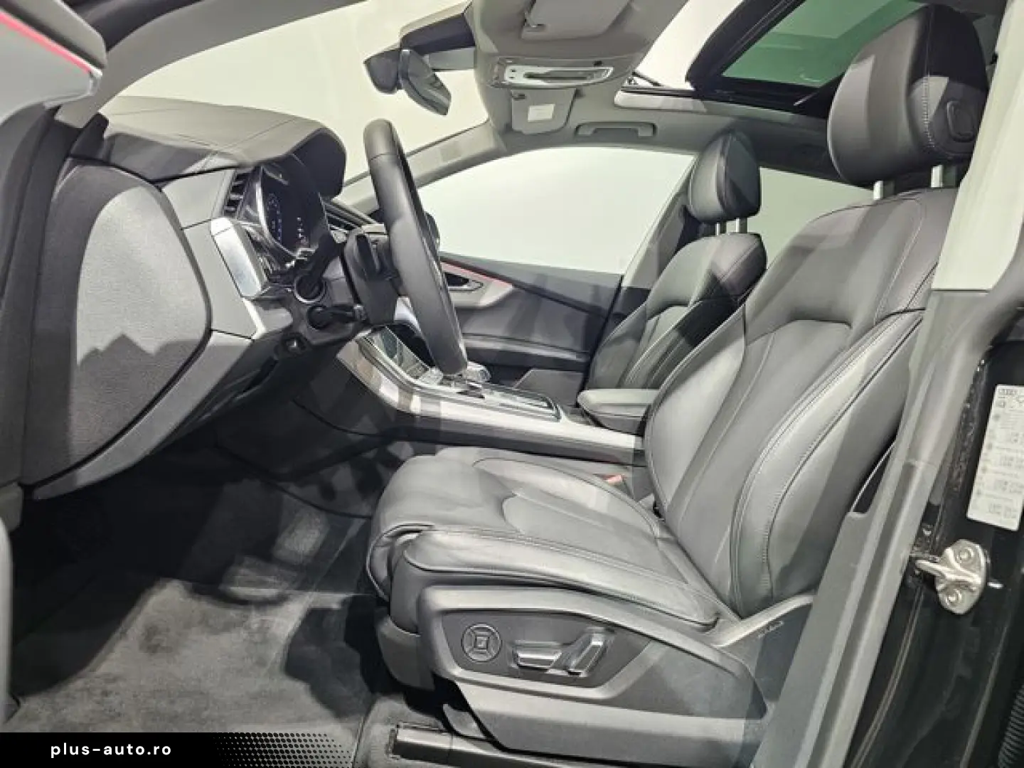AUDI Q8 55 TFSI e Pano Softc B&O HuD Massage AHK  23'
