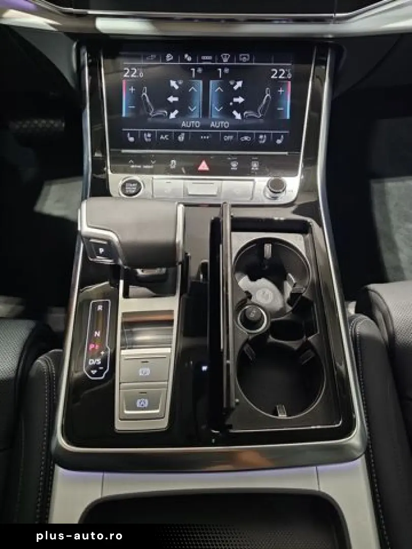AUDI Q8 55 TFSI e Pano Softc B&O HuD Massage AHK  23'