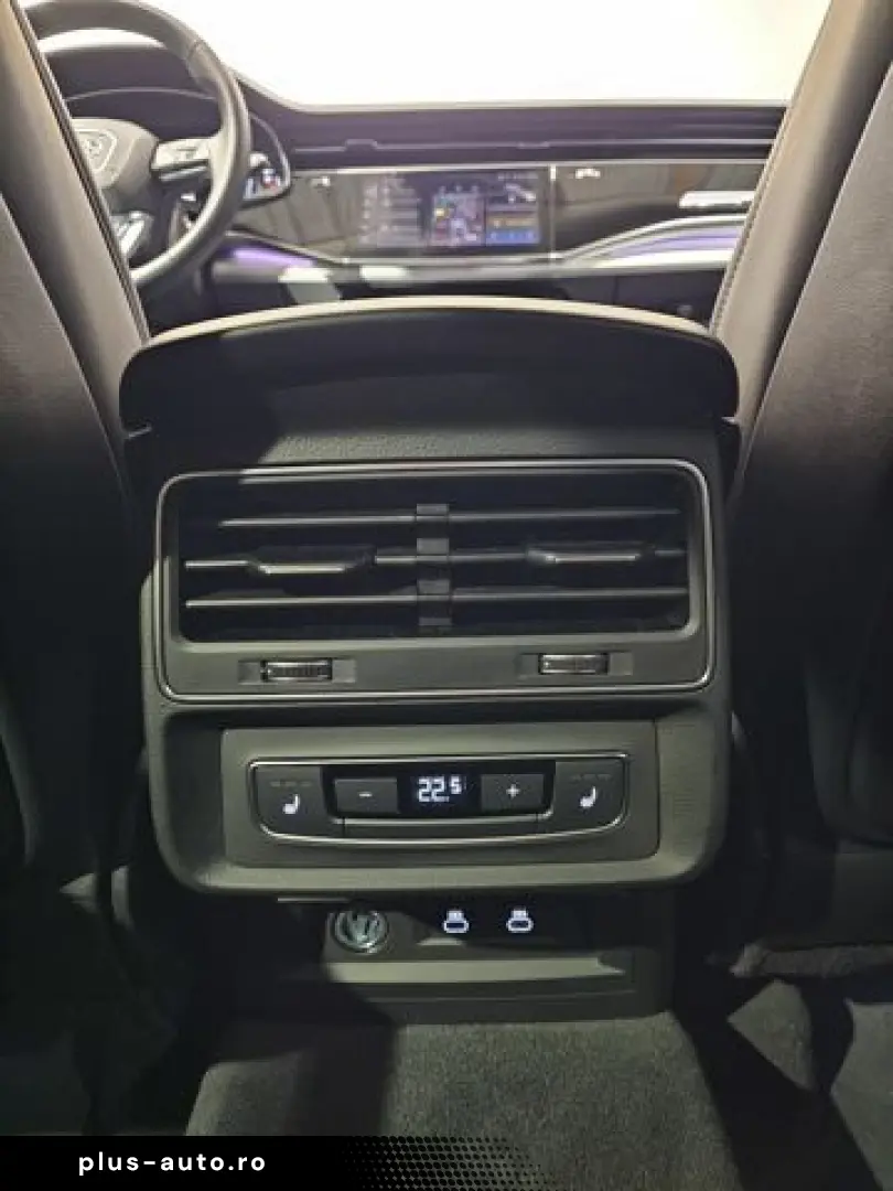 AUDI Q8 55 TFSI e Pano Softc B&O HuD Massage AHK  23'