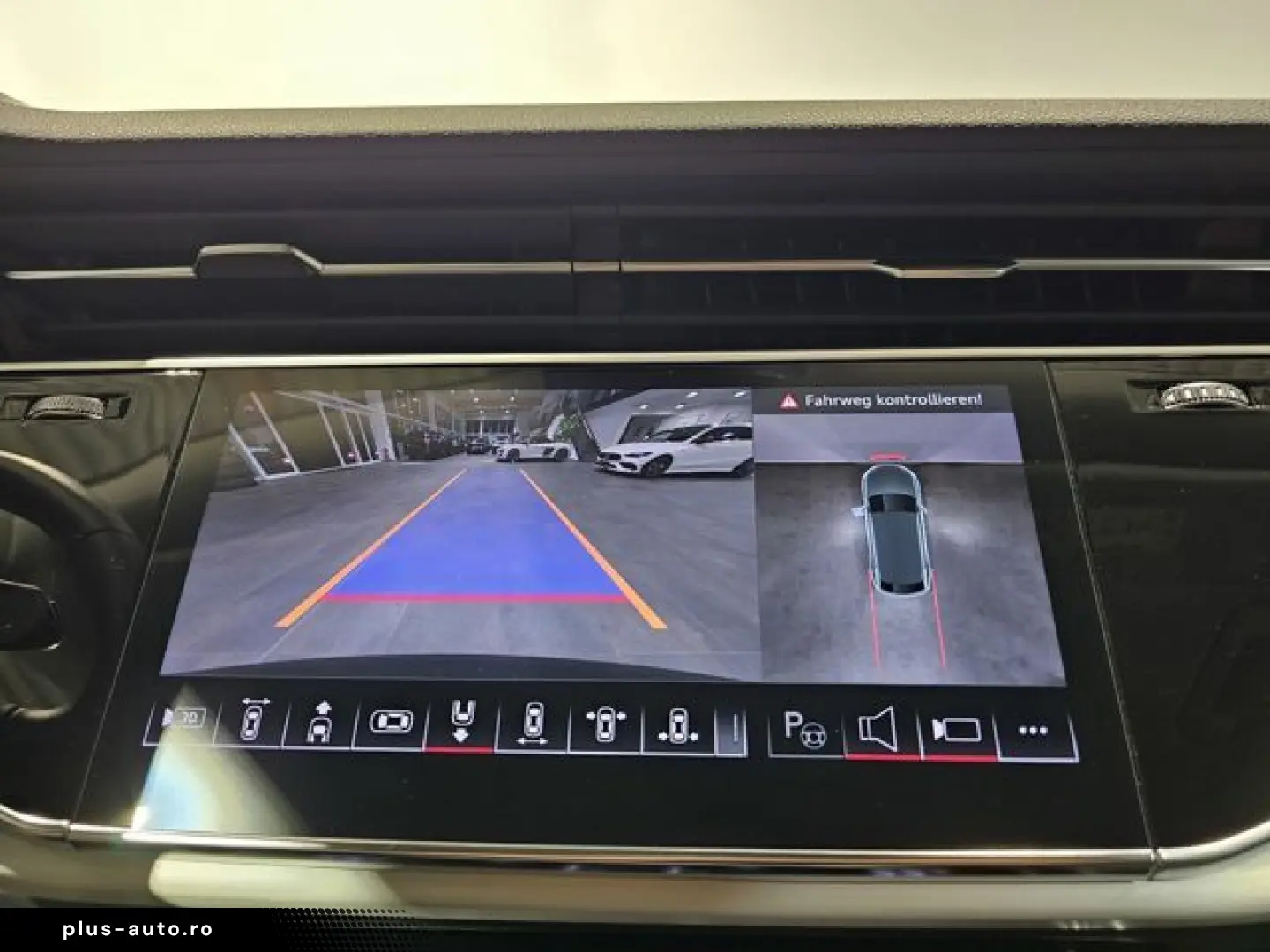 AUDI Q8 55 TFSI e Pano Softc B&O HuD Massage AHK  23'