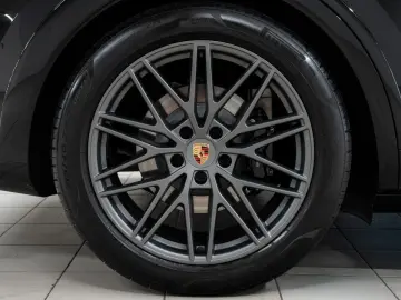 PORSCHE Cayenne E-Hybrid SportDesign