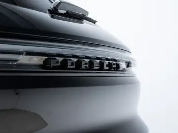 PORSCHE Cayenne E-Hybrid SportDesign